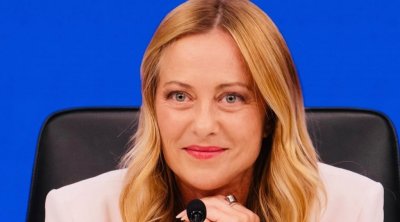 Meloni deepfake təhlükəsinə qarşı 4 saniyəlik səsini qeydiyyatdan keçirdi