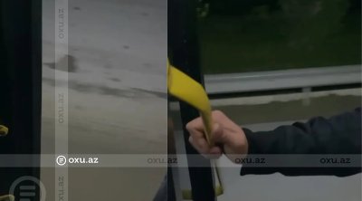 142 nömrəli avtobusda təhlükəli anlar - VİDEO