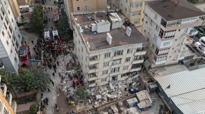XƏBƏRDARLIQ: İstanbulda 1238 bina hər an uça bilər - FOTO