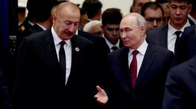 İlham Əliyev Türkmənistanda Putinlə ayaqüstü söhbət etdi - FOTO