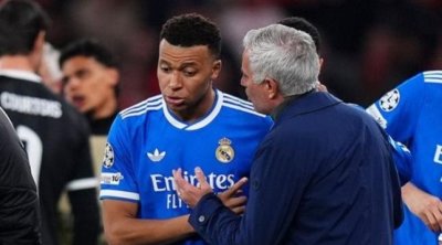 Mourinyo Mbappeni müdafiə etdi