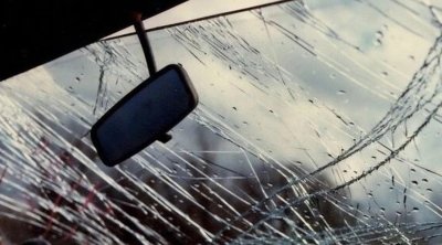 Beyləqanda avtomobil elektrik dirəyinə çırpıldı - &ldquo;Tok&rdquo; sürücünü öldürdü