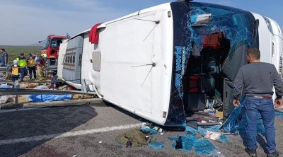 Türkiyədə TIR-la sərnişin avtobusu toqquşdu: 11 ölü, 27 yaralı var - FOTO-VİDEO