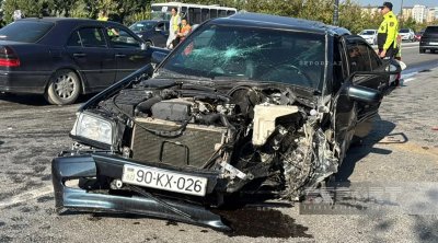 Sumqayıtda mikroavtobusla minik avtomobili toqquşdu: Xəsarət alanlar var - FOTO