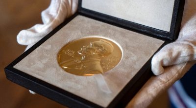 İqtisadiyyat üzrə Nobel mükafatının laureatları MƏLUM OLDU - FOTO