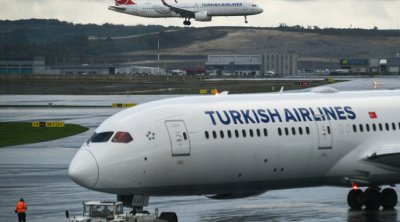 40-dan çox təyyarə İstanbula enə bilmədi &ndash; Qasırğa şəhəri İFLİC EDİB