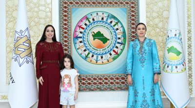 Leyla Əliyeva Arkadağ şəhərində Oğulcahan Atabayeva ilə görüşüb - FOTO
