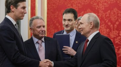 Uittkoff və Kuşner Sankt-Peterburqda Putinlə görüşəcəklər