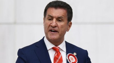 İntim videoları yayılan türkiyəli deputat istefa verdi - Foto