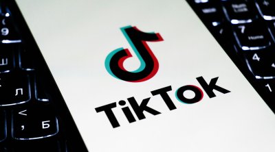 "Tiktok"a girən arvadına işgəncə verdi - Onun adından kişilərə intim mesaj yazdı
