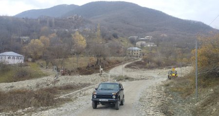 Şamaxıda 4 kəndi birləşdirən avtomobil yolu ÇÖKDÜ - FOTO