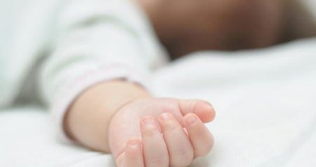 Ağdamda DƏHŞƏT – Ata körpə oğlunu ölümcül hala saldı - TƏFƏRRÜAT