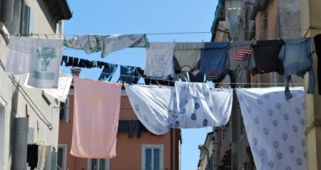 Bakının mərkəzində eyvandan paltar asmaq qadağandır? – ARAŞDIRMA
