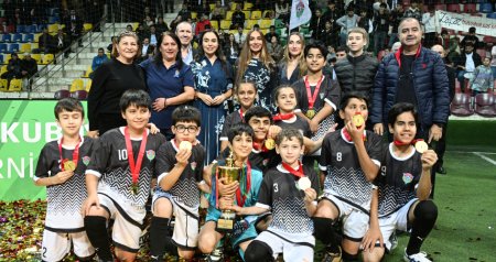 Leyla Əliyevanın təşəbbüsü ilə uşaq evlərinin komandaları ilə minifutbol turniri KEÇİRİLDİ - FOTO