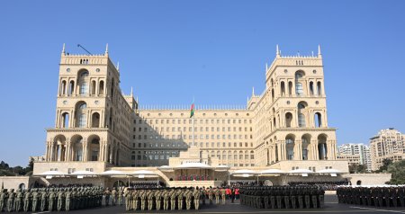 Bakıda Hərbi parad keçirildi – FOTO/VİDEO