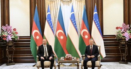 İlham Əliyev və Şavkat Mirziyoyev arasında təkbətək görüş – FOTO