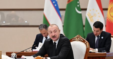 İlham Əliyev Xəzərin dibi ilə çəkiləcək elektrik kabelindən danışdı