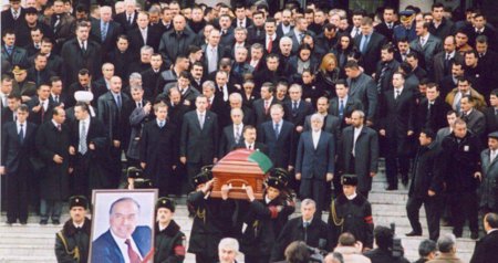 Ümummilli Lider Heydər Əliyevin dəfn günündən TARİXİ FOTOLAR