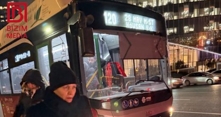 Bakıda TRAGİKOMİK OLAY - &ldquo;BakuBus&rdquo;un eyni marşrutda iki avtobusu ard-arda qəzaya düşdü - ÖZƏL/FOTO