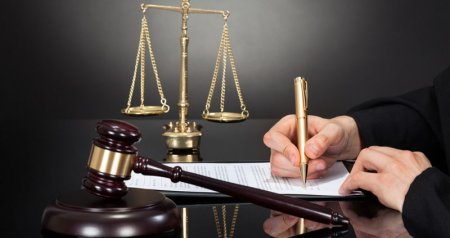 38 min manat borca görə maşınlarına həbs qoyuldu &ndash; FOTO