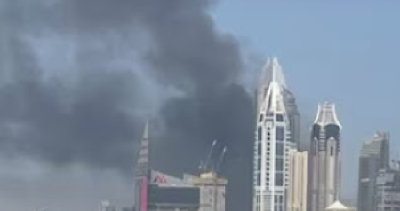 Dubayda partlayışlar - İnsanlar Bürc Xəlifədən təxliyə edilir - VİDEO