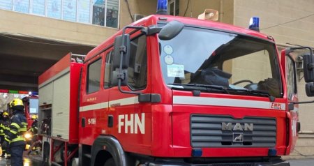 Bakıda çoxmərtəbəli yaşayış binasında yanğın: 1 nəfər xilas edildi - FOTO-VİDEO