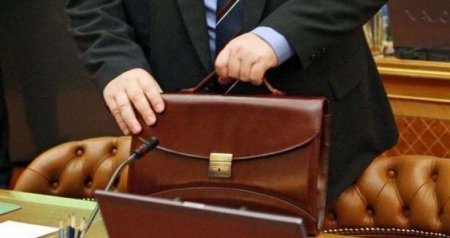 Nazirlərin maaşı ARTIRILDI