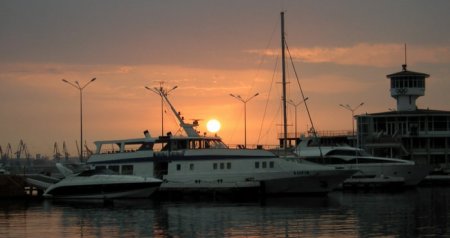 Bakı buxtasının UNUDULAN ATRİBUTU - Yelkənli qayıqlar nə zaman GERİ DÖNƏCƏK?