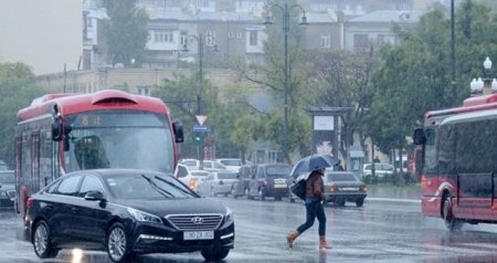 Bakıdakı yağıntının miqdarı aylıq normadan dörd dəfə ÇOXDUR &ndash; RƏSMİ