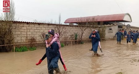 Xaçmazda köməksiz vəziyyətdə qalan 22 nəfər belə xilas edildi &ndash; FOTO/VİDEO