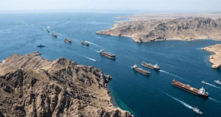 İran Hörmüz boğazından keçən gəmilər üçün gömrük rüsumları tətbiq etməyi PLANLAŞDIRIR