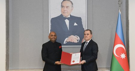 Ceyhun Bayramov Hindistanın yeni səfirini qəbul etdi &ndash; FOTO