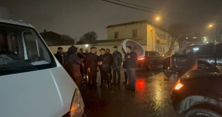 Eldar Əzizov Keşlədə sökülən evin yerinə baxış keçirdi - FOTO/VİDEO