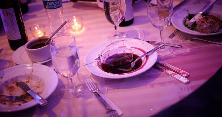 Vaşiqtondakı atışmada şam yeməyindən qalan GÖRÜNTÜLƏR