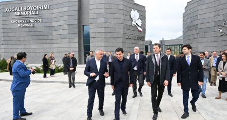 Diplomatik korpusun nümayəndələri Xocalı Soyqırımı Memorialında &ndash; FOTO