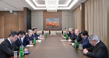 İlham Əliyev Şavkat Mirziyoyevlə görüşdü &ndash; FOTO