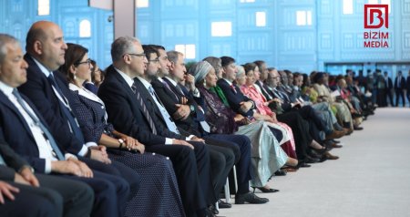 Dövlət rəsmiləri WUF13-ün bağlanış mərasimində - FOTO