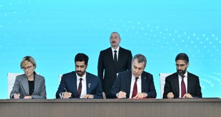 Maliyyə dəyəri 7,5 milyard dollar olan müqavilələr imzalandı - FOTO