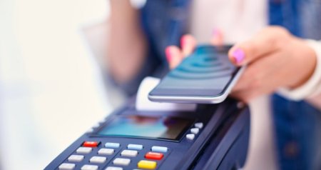 Yeni ödəniş metodları - POS terminallar ləğv olunacaq?