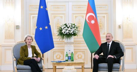 Prezident İlham Əliyev Ursula Fon der Lyayen ilə təkbətək görüşdü - FOTO/VİDEO