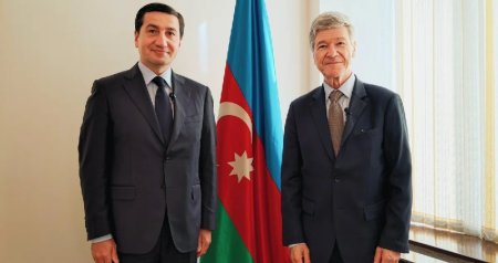 Hikmət Hacıyev dünya şöhrətli professorla GÖRÜŞDÜ &ndash; FOTO