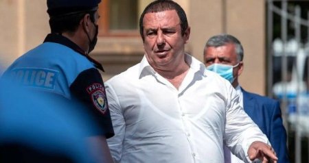 Ermənistanda müxalif lider Qaqik Tsarukyan SAXLANILDI
