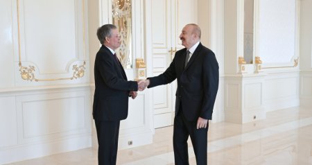 İlham Əliyev amerikalı senatoru qəbul etdi &ndash; FOTO