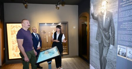 İlham Əliyev &ldquo;Sadıqcanın evi&rdquo;nin bərpadan sonra açılışında &ndash; FOTO