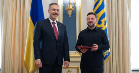 Zelenski Hakan Fidanı ordenlə təltif etdi &ndash; FOTO/VİDEO