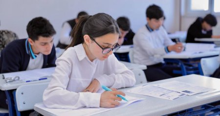 10-cu sinifi bitirənlərin Nəzərinə: Bu təhsil müəssisələrinə müraciət edə bilərsiniz