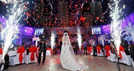 Bir günlük dəbdəbə &ndash; Toylarımız niyə var-dövlət nümayişinə çevrilib?