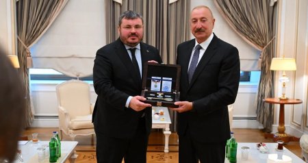 Prezidentə &ldquo;İrpin şəhərinin fəxri vətəndaşı&rdquo; vəsiqəsi təqdim edildi