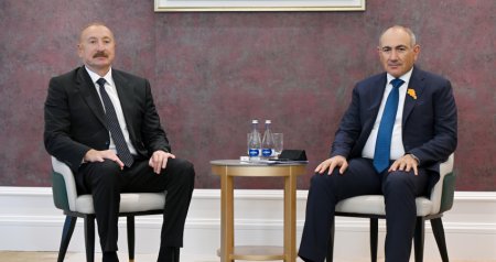 İlham Əliyevlə Paşinyan arasında görüş - FOTO/VİDEO