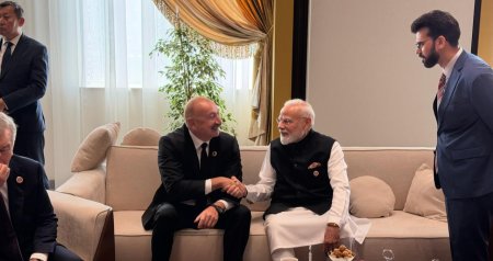 Prezidentin Narendra Modi ilə görüşündən FOTO